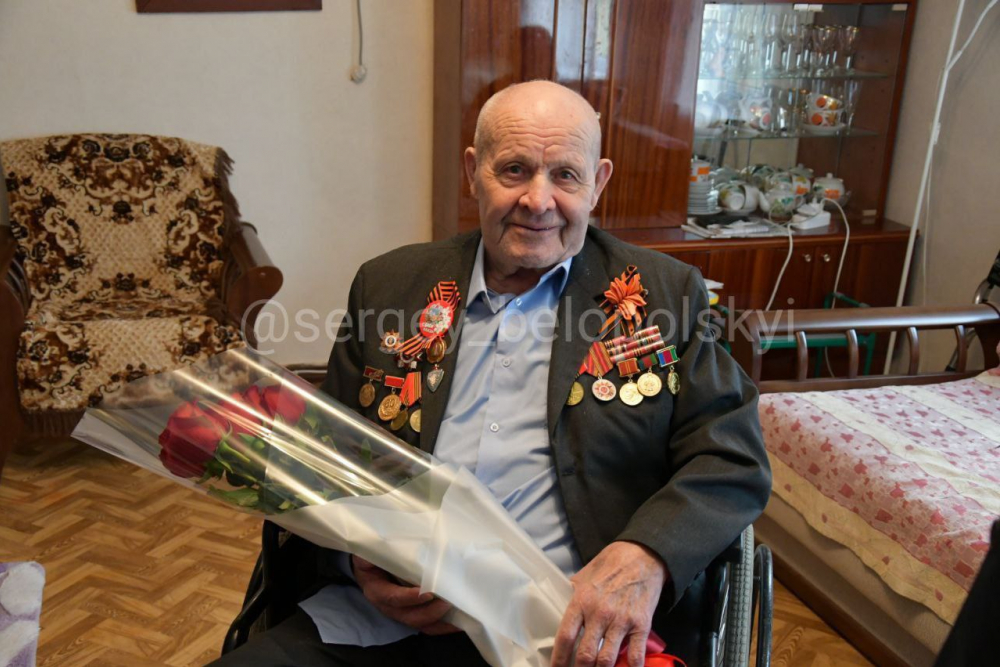 Ветерану Великой Отечественной войны Ивану Дмитриевичу Агруцу из Горячего Ключа Краснодарского края исполнилось 98 лет