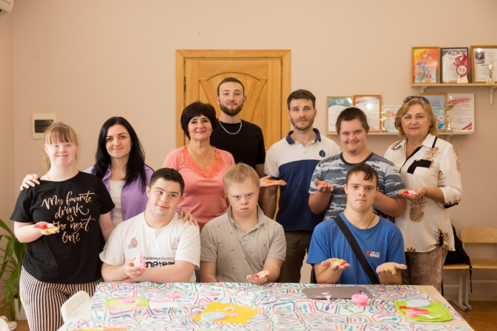 В Краснодарском крае появилось 80 «бабушек на час»