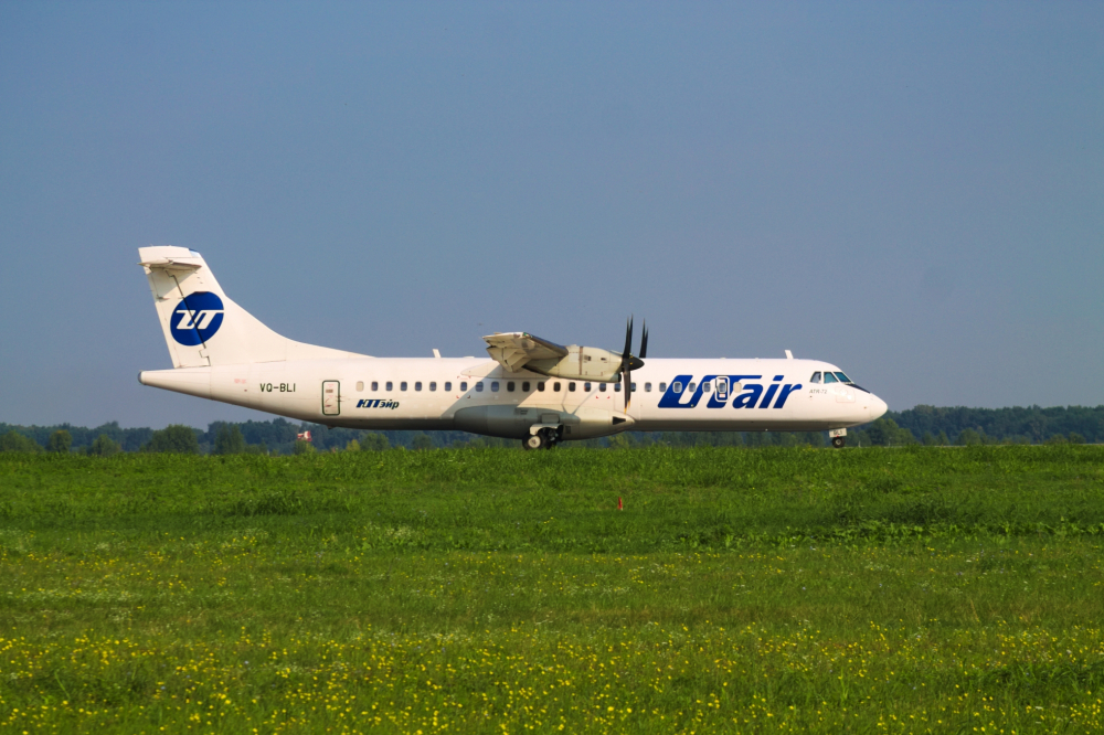 Экстренную посадку совершил самолет Utair в Краснодаре