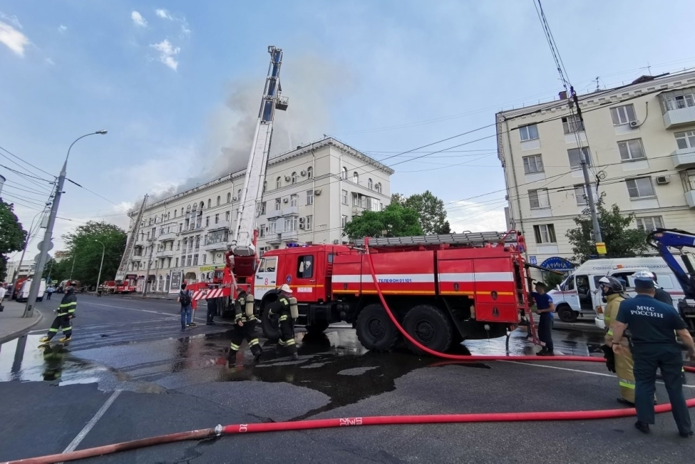 Пожар в жилом доме Краснодара полностью потушили