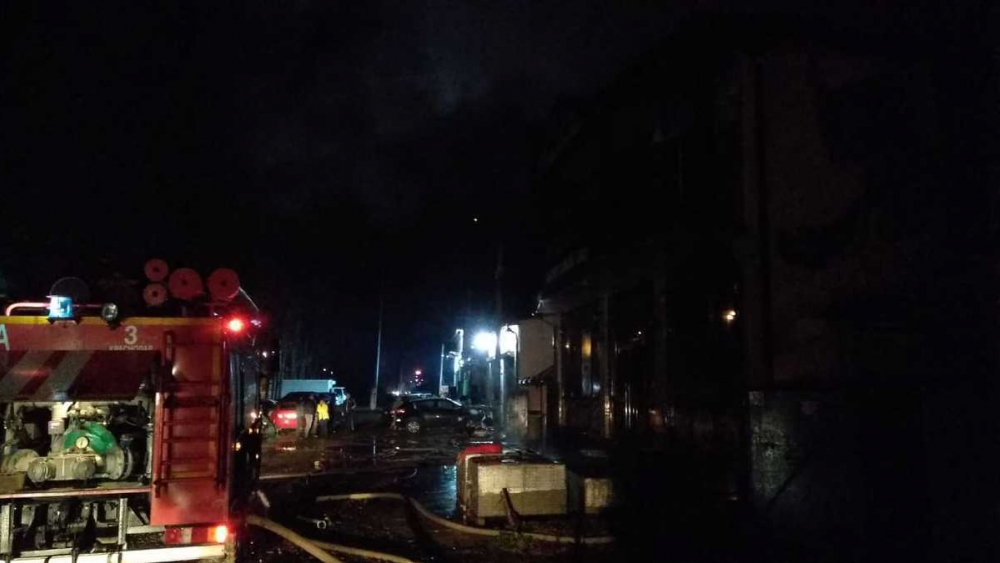Ночной пожар в Краснодаре тушили 2,5 часа