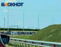 В завершающий выходной очередь авто на Крымский мост растянулась на 5 километров