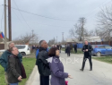 В Краснодарском крае население перекрыло дорогу к мусорному полигону