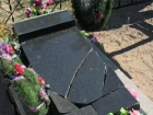 На Кубани дети разгромили кладбище, сломав 86 надгробий 