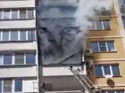 70 человек эвакуировали из полыхающей многоэтажки на улице Атарбекова в Краснодаре