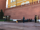 Почетный караул Краснодара несет Вахту Памяти около Кремля