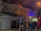 В Краснодаре эвакуировали 20 человек из горящего таунхауса