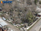 В Краснодаре на Славянском кладбище массового грабят могилы 