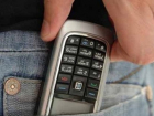 В Северском районе покупательницы украли у продавщицы мобильный телефон