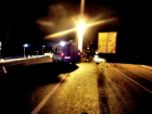 На Кубани «Мерседес» на полном ходу протаранил фуру: водитель погиб