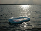 В Краснодарском крае семилетнего мальчика на надувном матрасе унесло в море
