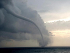 На Кубани объявлено экстренное предупреждение по формированию смерчей над Черным морем 