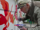 Краснодарский художник рисует Родину-мать на здании ко Дню Победы