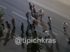 Появилось видео массовой драки в центре Краснодара