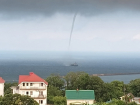 Смерч над морем запечатлели на видео в Краснодарском крае 