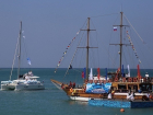 50 судов стали участниками «Карнавала на воде» в Геленджике