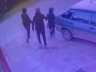 Перехитрил и сбежал: полиция Краснодара ищет мужчин, которые звали мальчика прокатиться на авто