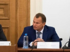 Депутат ЗСК Руднев зарабатывает меньше супруги, владеющей элитным автопарком