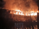 В пожаре на площади 800 кв. м сгорела гостиница в Краснодарском крае