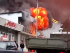  В Сочи горит дом и пристроенный к нему магазин: есть пострадавшие 