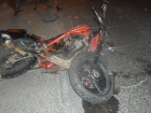 В Анапе в ДТП с «Маздой» разбился мотоциклист без прав