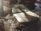  Машину разорвало на части после столкновения со столбом в Краснодаре 