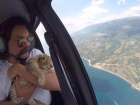 Филипп Киркоров путешествует на вертолете со львом