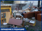 Жители Краснодара задыхаются из-за зловонной свалки с крысами под окнами