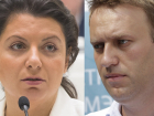 Маргарита Симоньян показала колбасу из бобра, которую отправила Навальному в колонию