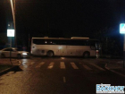 В краевом центре водитель врезался в автобус и наехал на пешеходов