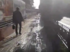 Сочинцы показали на видео, как стоки канализации текут "прямо под носом" мэрии