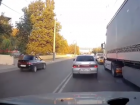  Объезжавшего пробку по встречке автохама зажал грузовик в Новороссийске 