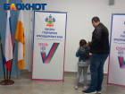 Родители с детьми и свидетельства о первом голосовании: в Краснодаре открылись избирательные участки