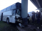 Под Кореновском автобус влетел в опору моста