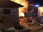 В Краснодаре из горящей бани эвакуировали пять человек: видео