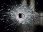 В Краснодаре хулиганы расстреляли из пневматического пистолета окно квартиры местной жительницы