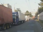Новороссийцы в бешенстве: из-за укладки асфальта в городе произошел транспортный коллапс