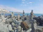 Необычные каменные фигуры нашли на берегу Черного моря