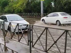 В Краснодаре после сильного дождя затопило дороги: видео