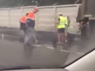 "А потом все рассыпается!" - краснодарцы сняли на видео ремонт дорог в дождь