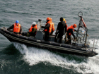 Спасатели Сочи больше двух дней ищут мужчин, которых унесло в море