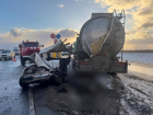 Трое мужчин погибли в массовом ДТП с грузовиком в Краснодарском крае
