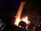 В центре Краснодара минувшей ночью сгорел роскошный Range Rover 