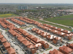 Краснодар - резиновый: как жители микрорайона вышли на войну с властями из-за нехватки садиков и школ