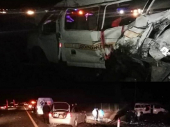  Микроавтобус с рабочими опрокинулся на Кубани 