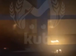Появилось видео поджога военкомата в Горячем Ключе