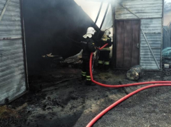 Пожар на складе с полиэтиленом произошел в Краснодаре 