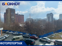 Земля отошла к влиятельным людям? Краснодарцы ждут застройки Кубанской набережной на месте дома-призрака