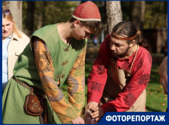 Старинные игры, сражение на мечах и концерты: Чистяковская Роща стала центром притяжения жителей Краснодара