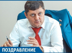 День рождения отмечает главный редактор «Блокнота» Олег Пахолков